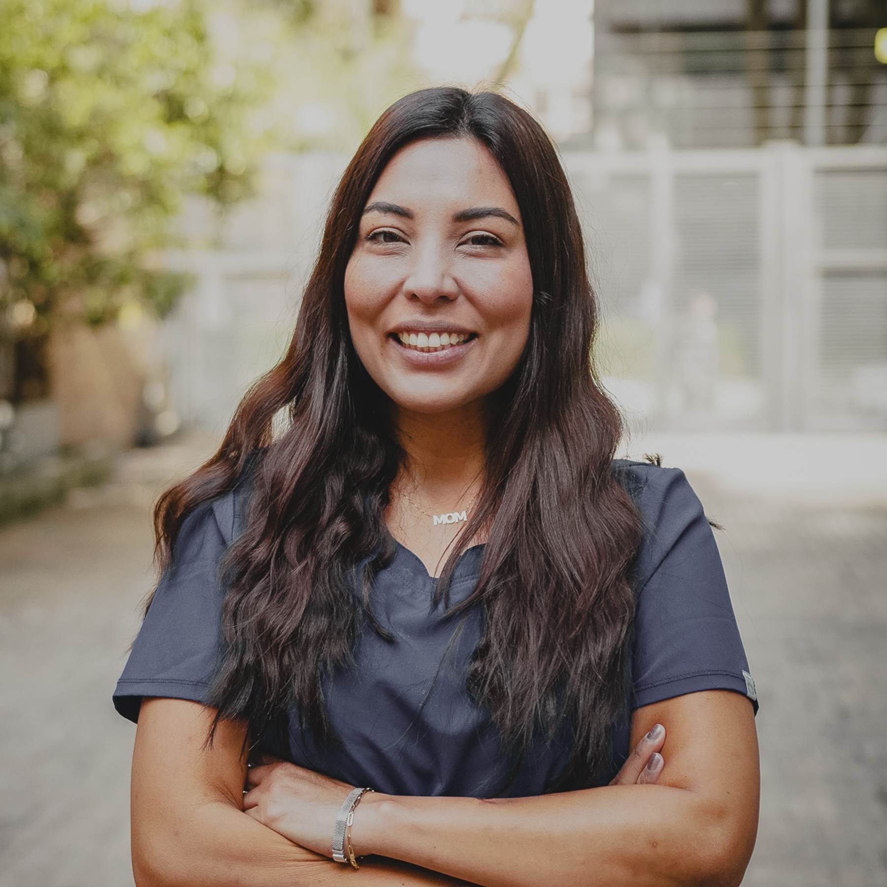especialista tatiana pulido implante capilar equipo medico Bojanini Colombia